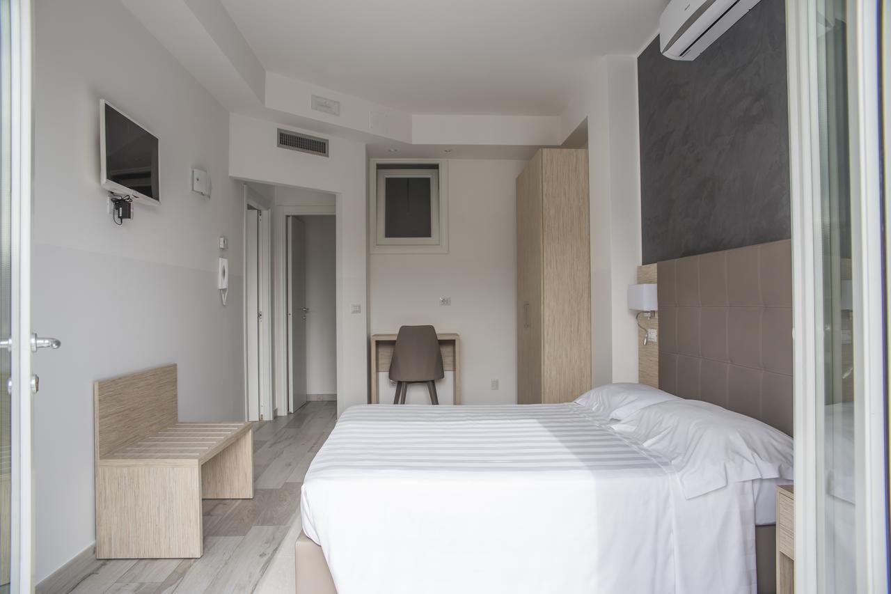 Rooms A Due Passi Dal Mare Porto Recanati Exterior foto